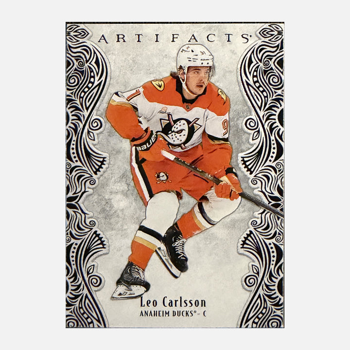 Front of 2025-26 Artifacts Leo Carlsson 